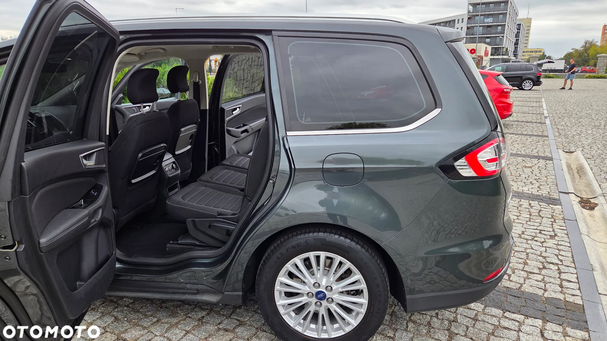 Ford Galaxy 2.0 TDCi Titanium - 32