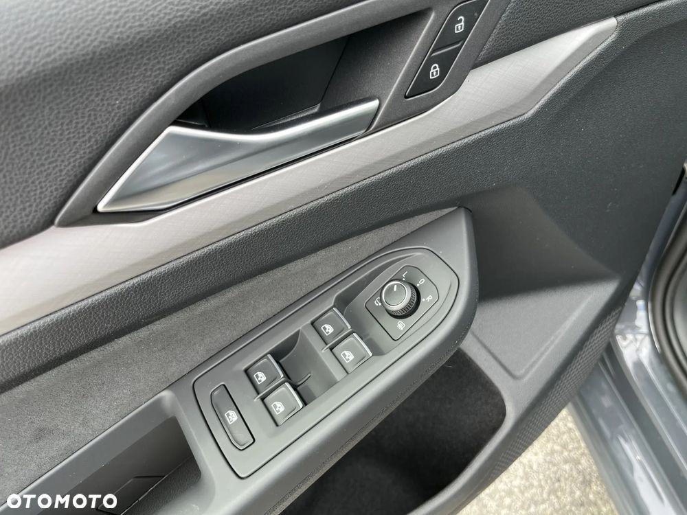 Volkswagen Golf 1.5 eTSI mHEV Life Plus DSG - 24