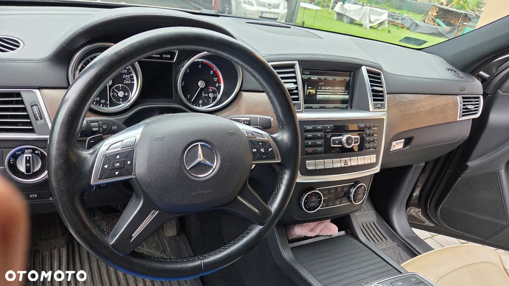 Mercedes-Benz ML 350 BlueTEC 4-Matic - 10