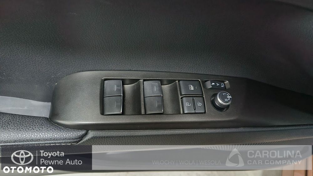 Toyota Camry - 13