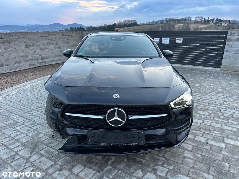 Mercedes-Benz CLA 250 e 8G-DCT AMG Line - 2