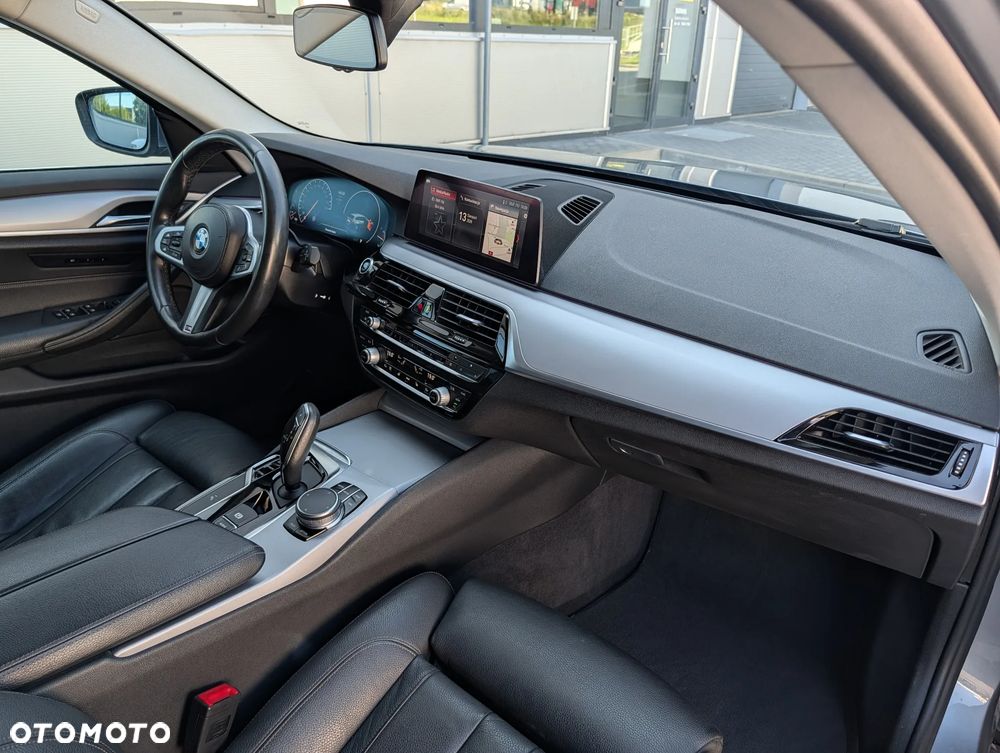 BMW Seria 5 530d xDrive Sport Line - 14