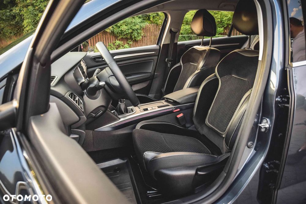 Renault Megane 1.2 Energy TCe Limited - 6