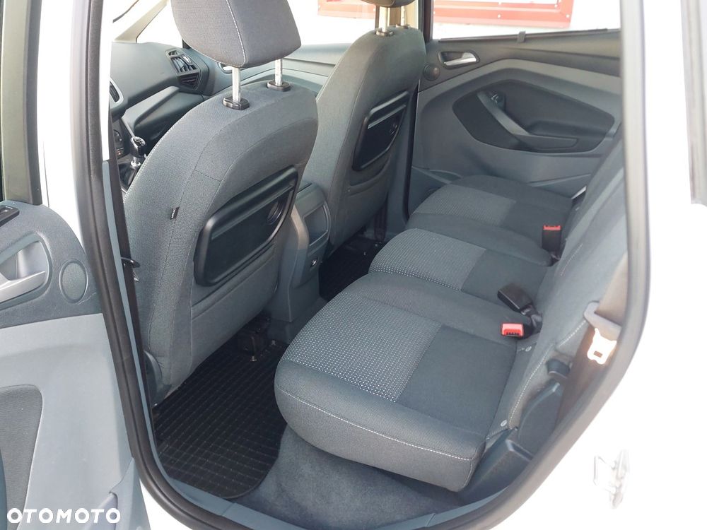 Ford C-MAX - 14