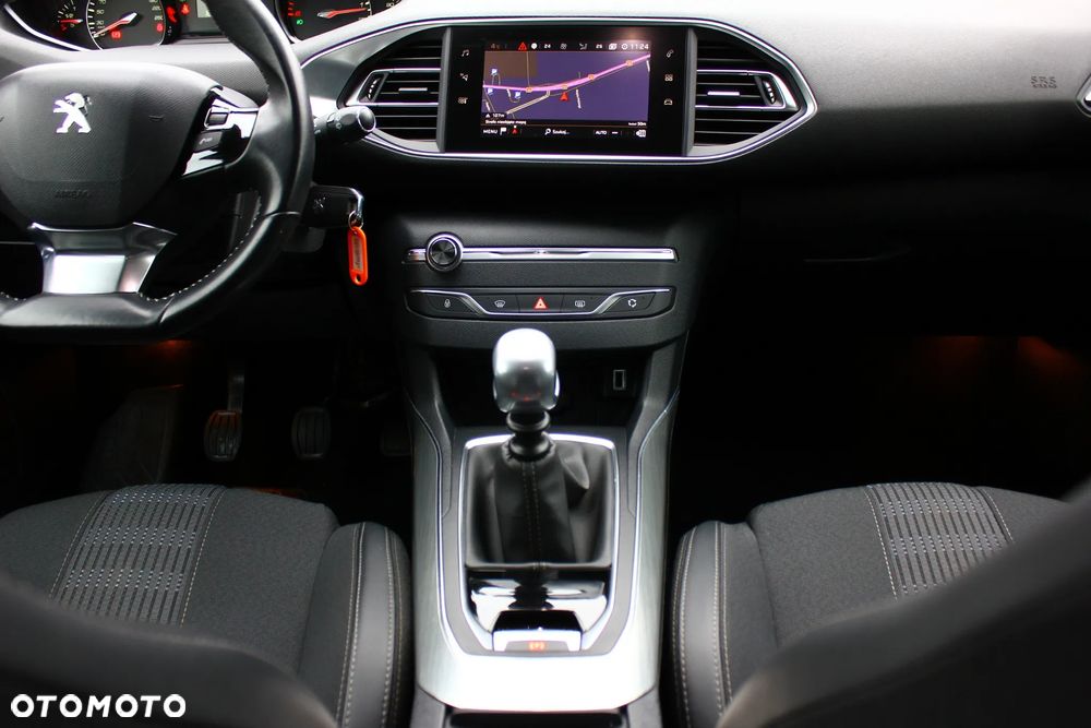 Peugeot 308 BlueHDi FAP 130 Stop & Start Allure - 36