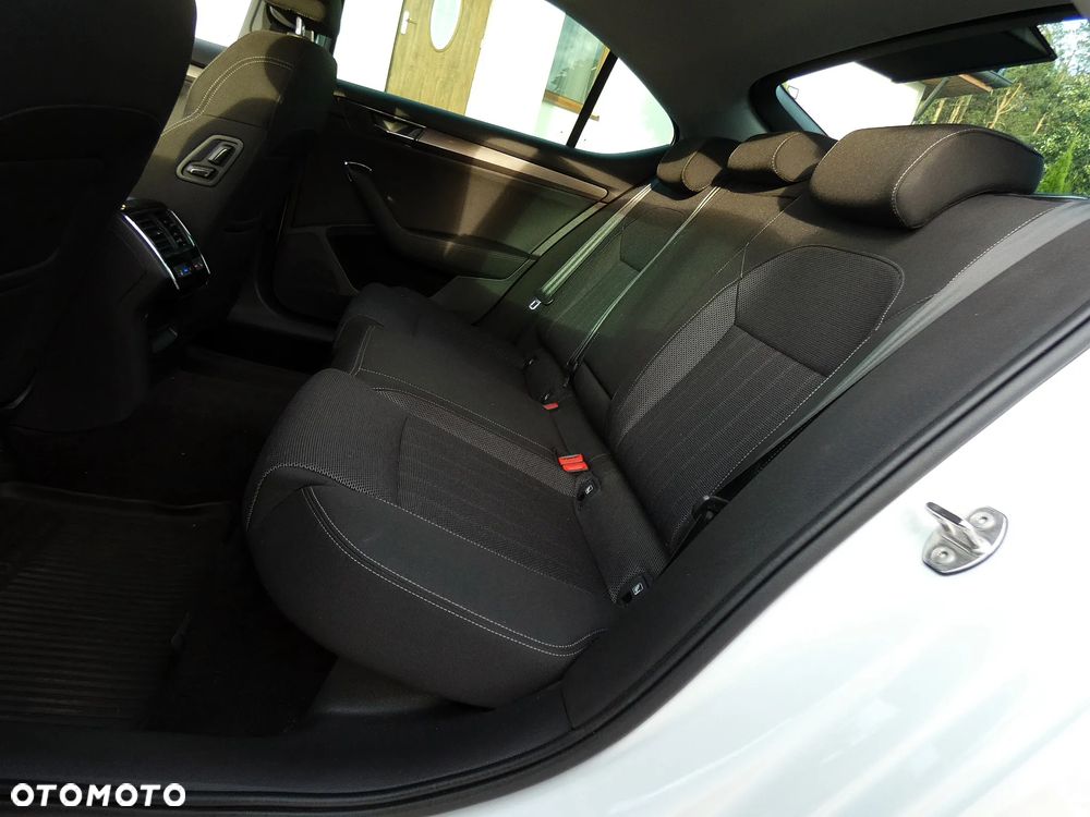 Skoda Superb 2.0 TDI SCR Style DSG - 13