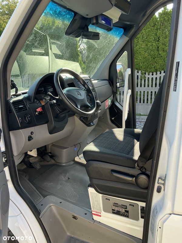 Mercedes-Benz SPRINTER 516 - 6
