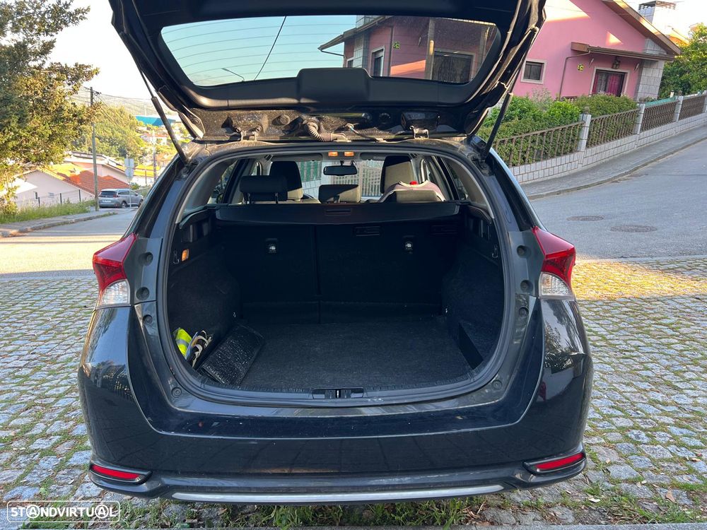 Toyota Auris Touring Sports 1.8 HSD Comfort - 14