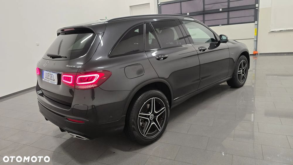 Mercedes-Benz GLC 300 de 4Matic 9G-TRONIC AMG Line Plus - 3