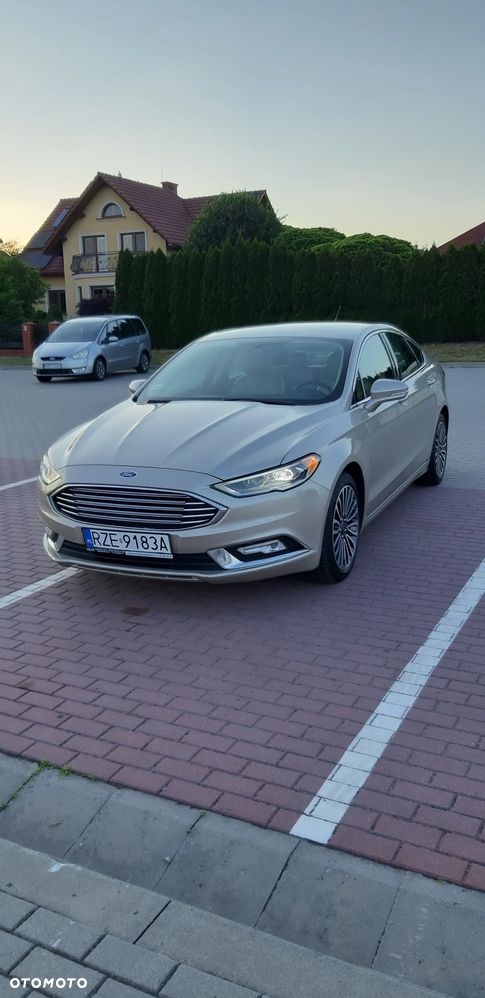 Ford Fusion - 1