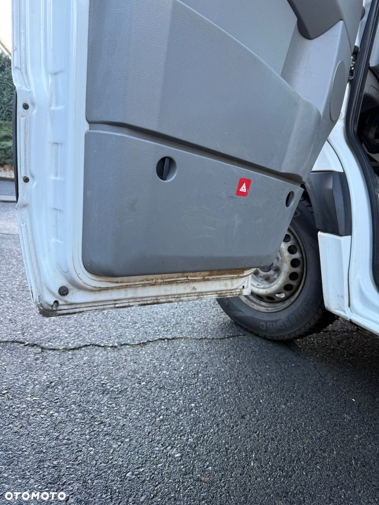 Mercedes-Benz Sprinter - 10