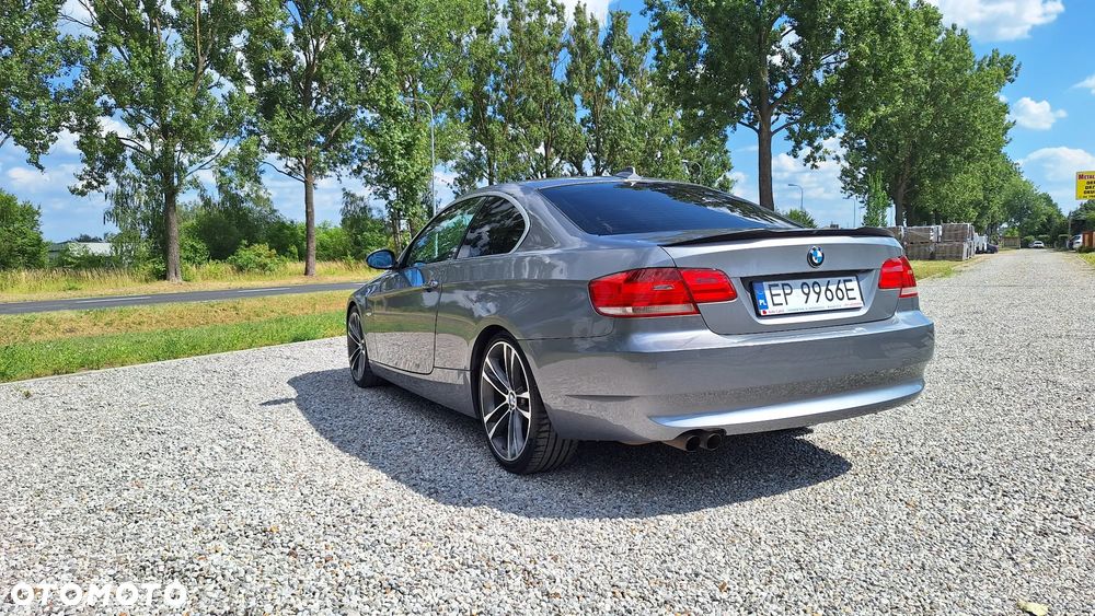 BMW Seria 3 325i - 9