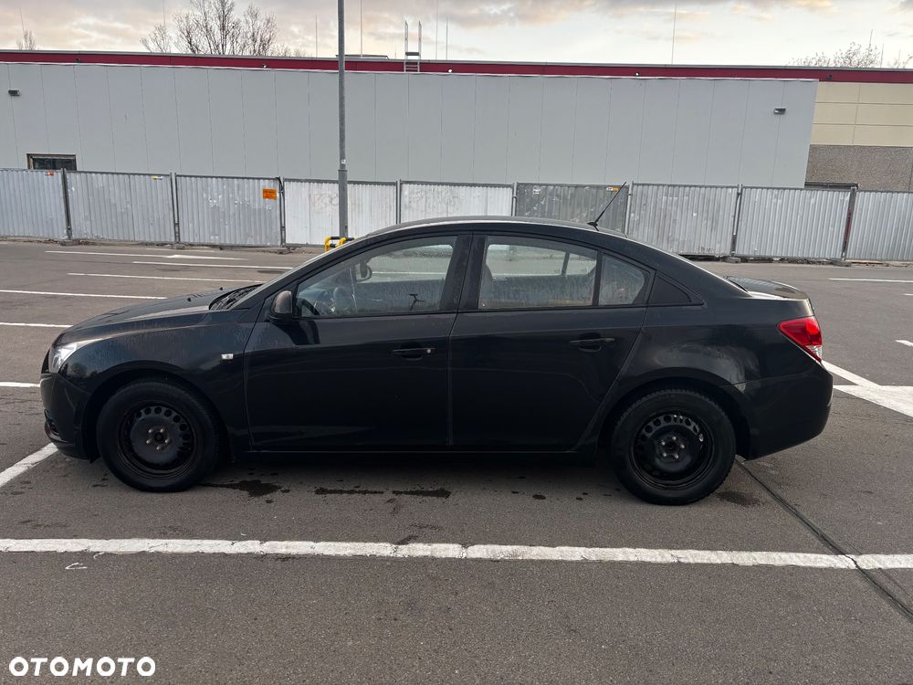 Chevrolet Cruze 1.8 LS+ - 7