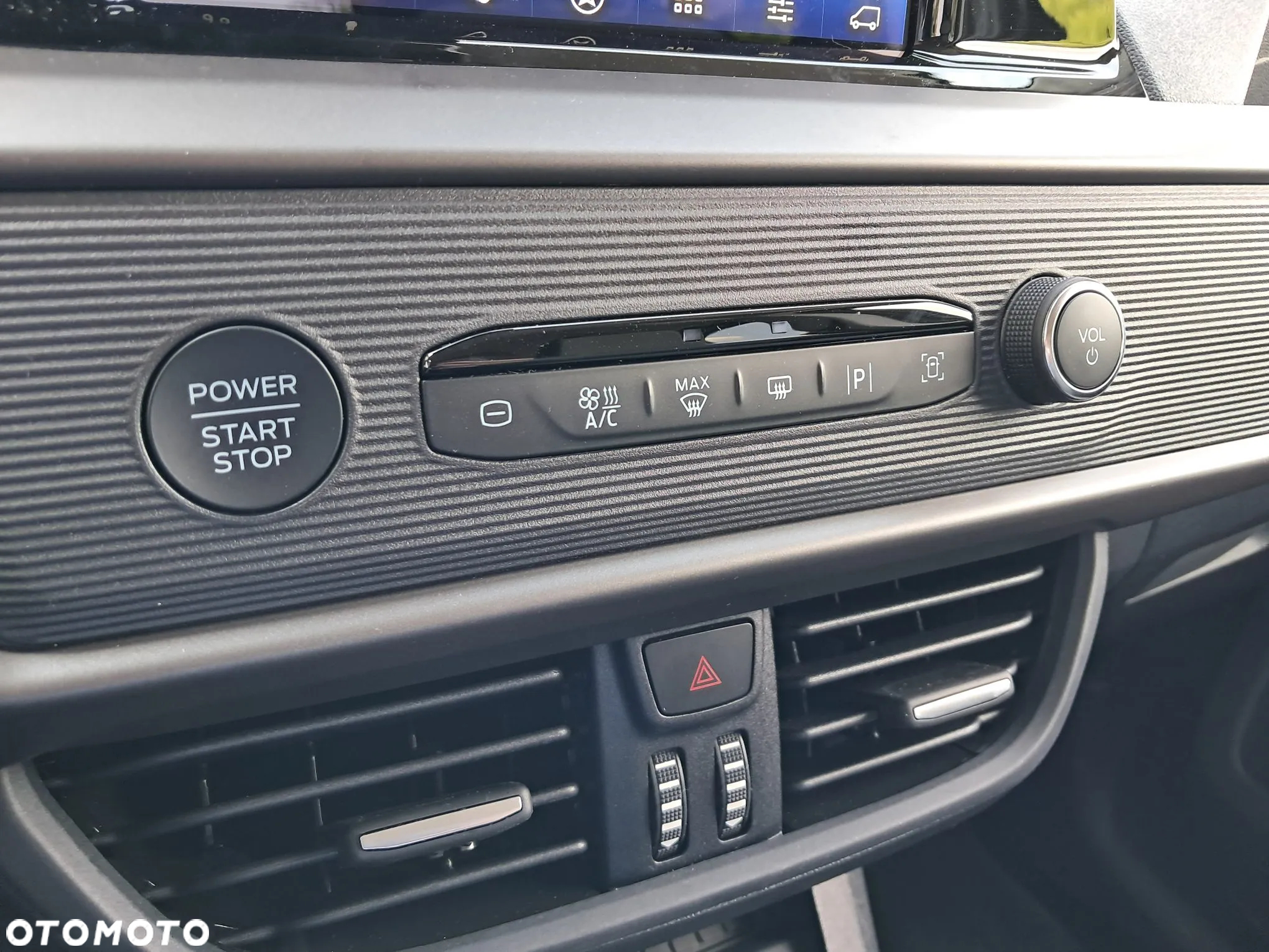 Ford Tourneo Courier 1.0 EcoBoost Titanium - 17