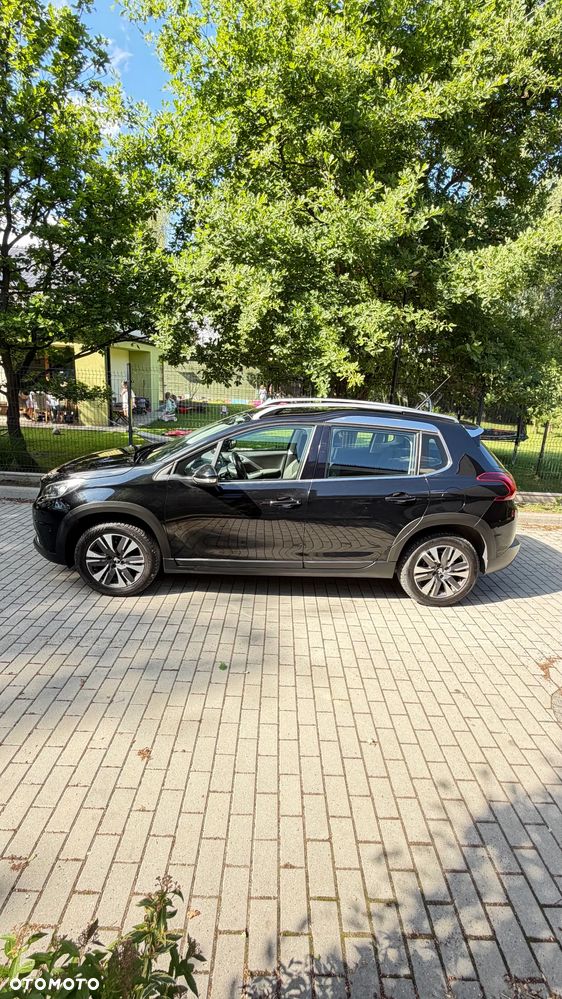 Peugeot 2008 1.2 Pure Tech Allure S&S - 5
