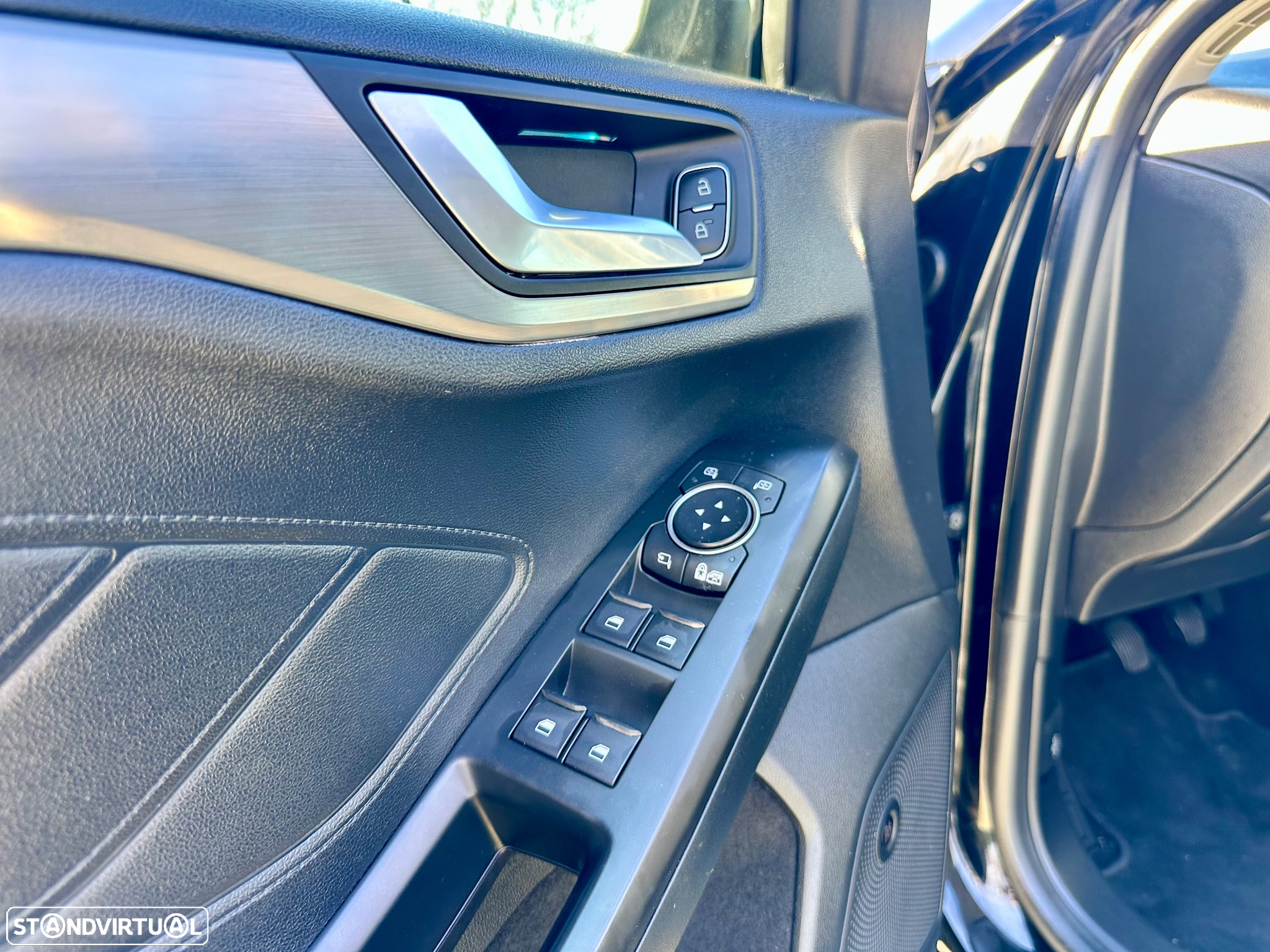 Ford Focus 1.0 EcoBoost Titanium - 21