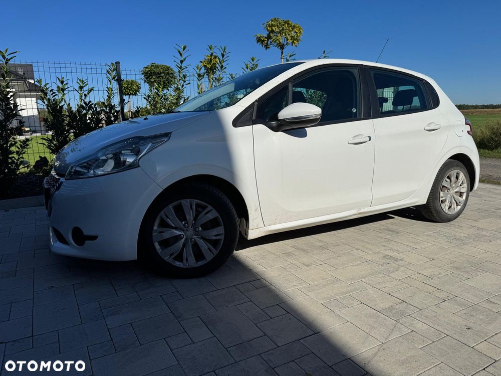 Peugeot 208 - 9