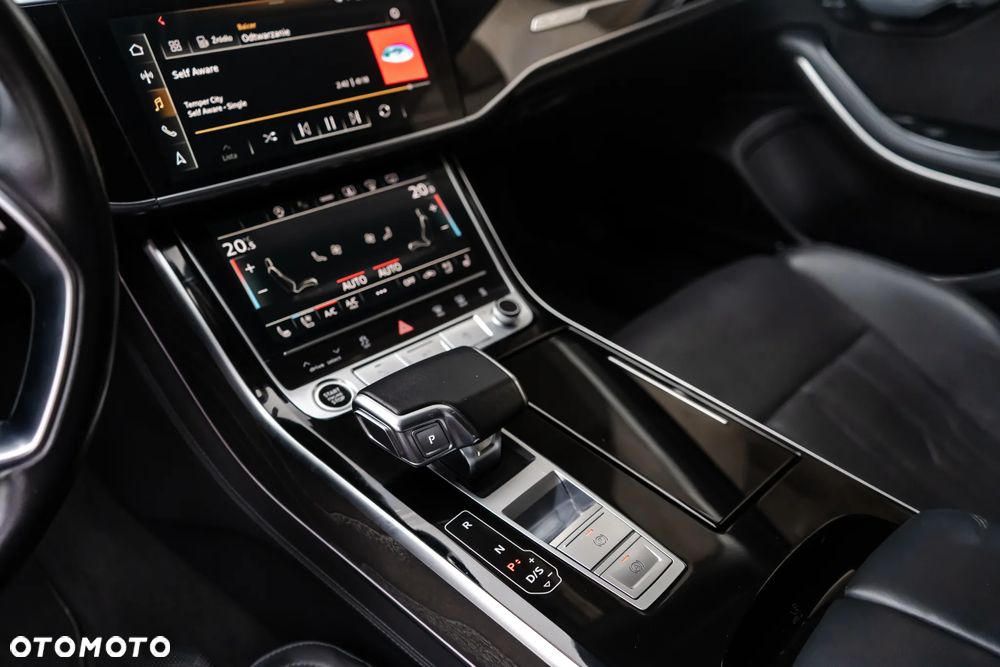 Audi A8 - 30