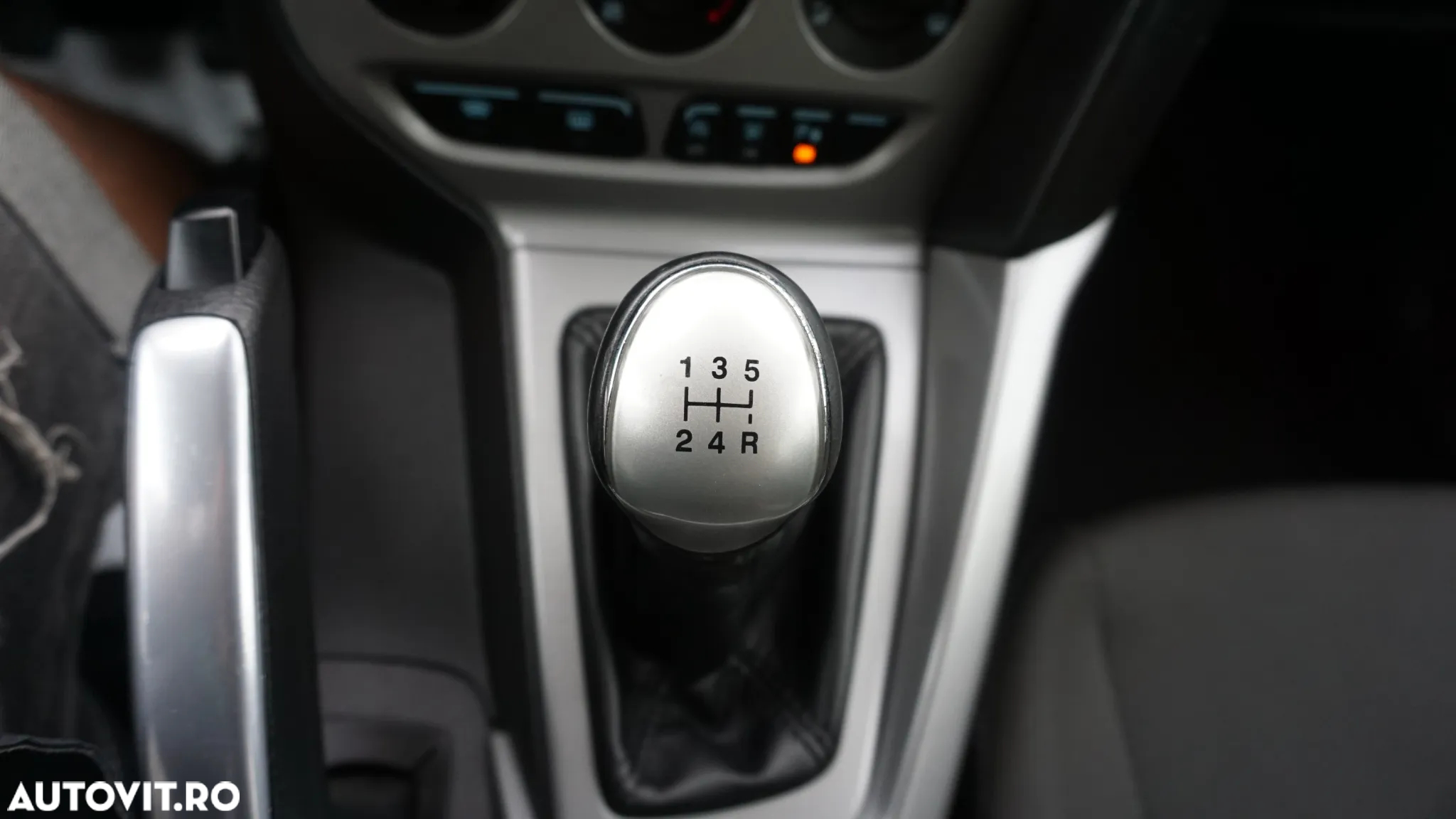 Ford Focus 1.0 EcoBoost Trend Edition - 25
