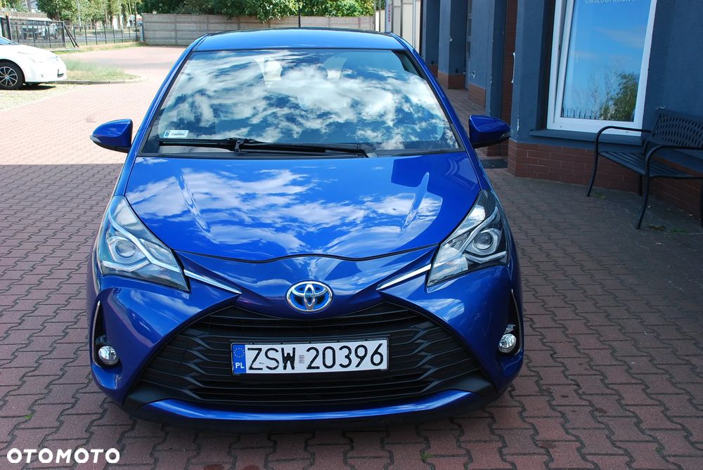 Toyota Yaris Hybrid 100 Life - 28