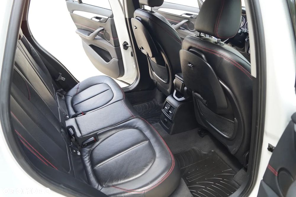 BMW X1 xDrive20d Sport Line - 8