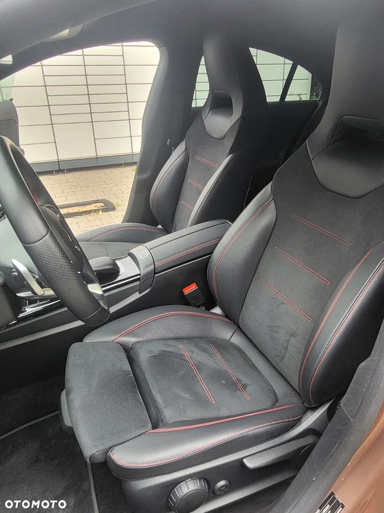 Mercedes-Benz CLA 180 7G-DCT AMG Line - 15