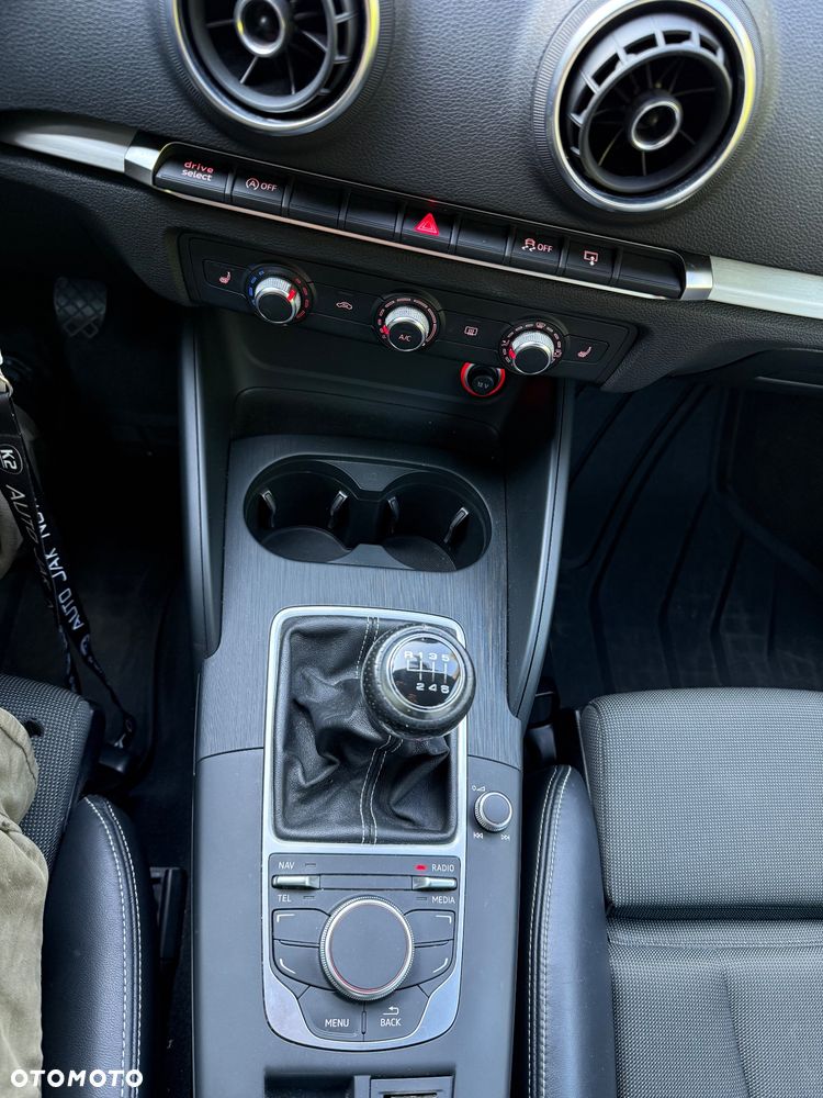 Audi A3 Sportback 1.4 TFSI S line Sportpaket - 21