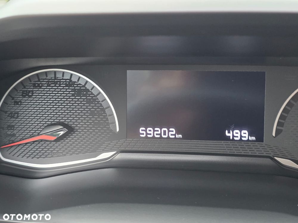 Peugeot 208 - 15