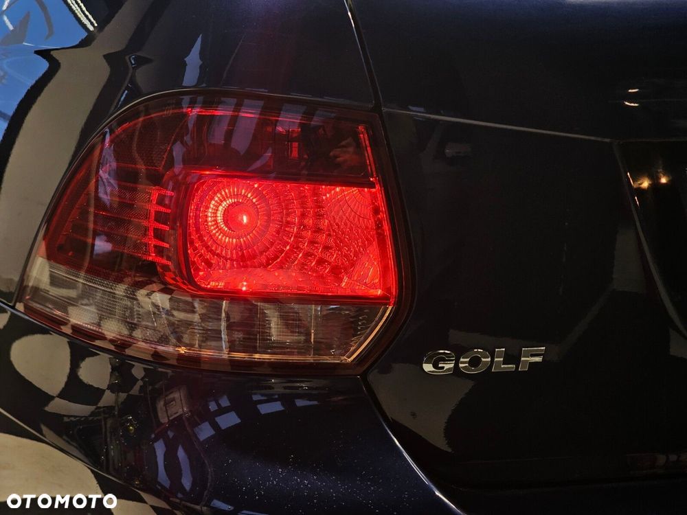 Volkswagen Golf - 10
