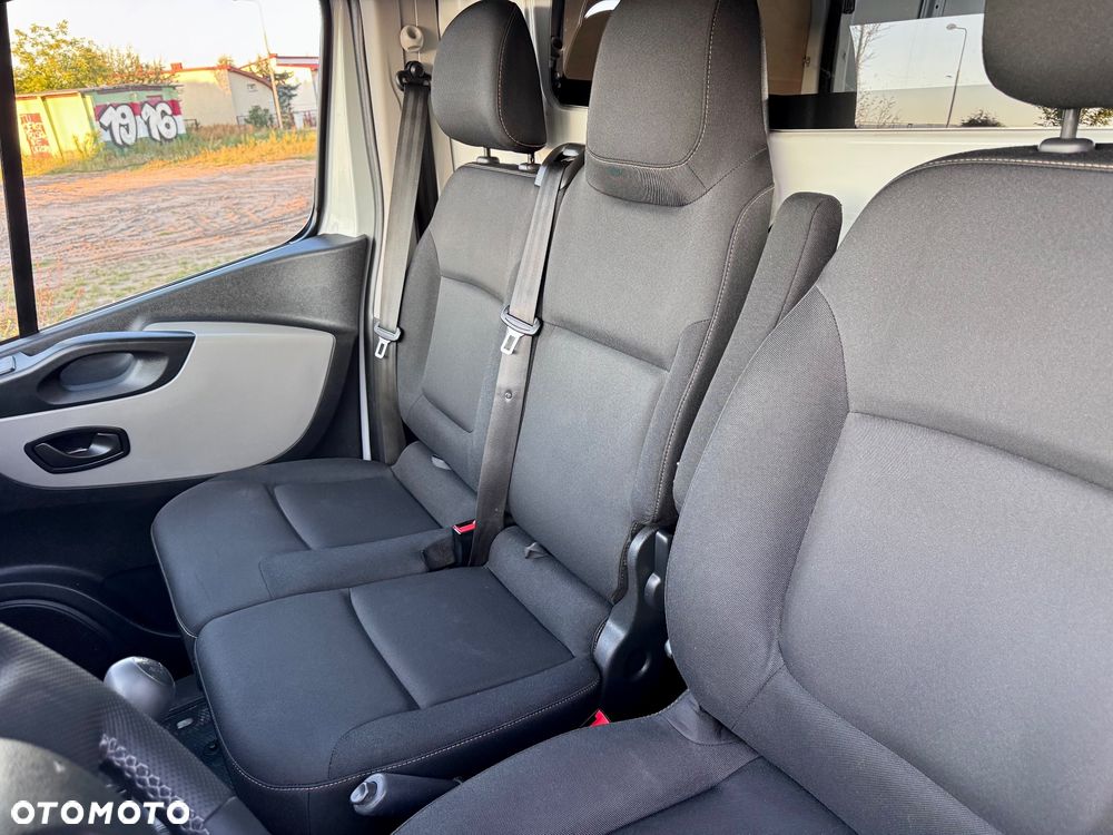 Renault Trafic - 16