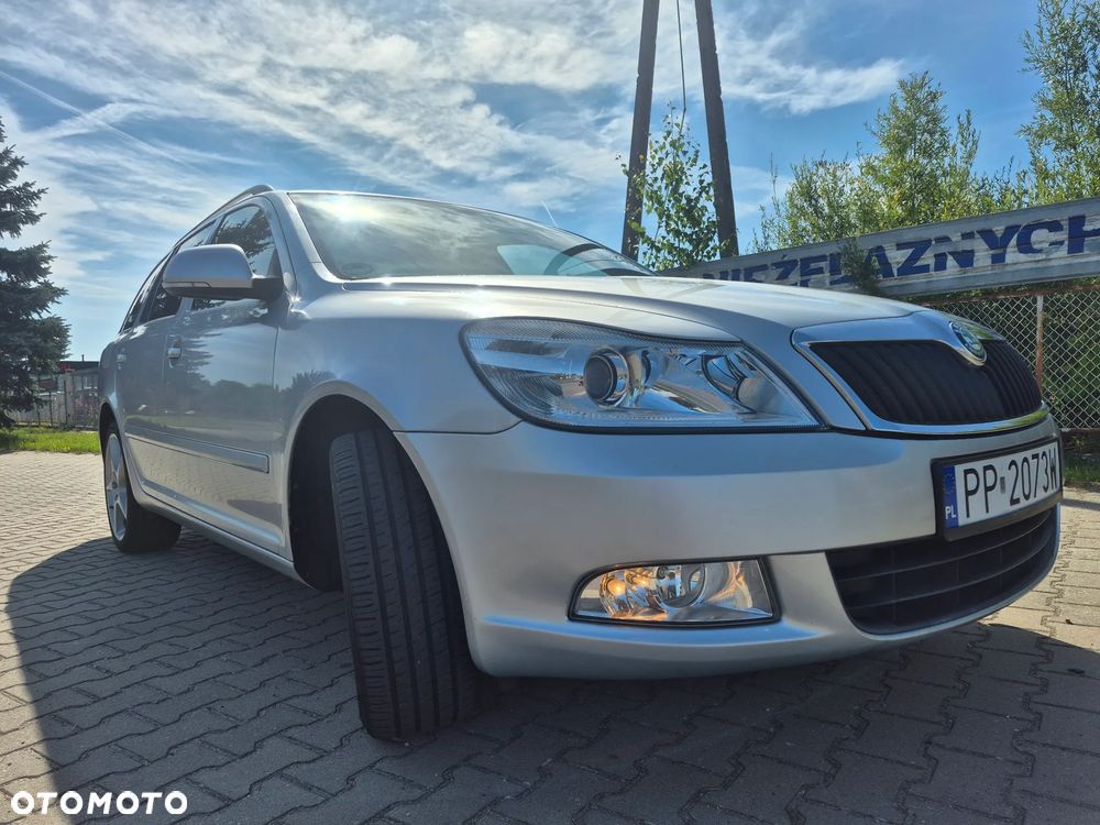 Skoda Octavia 2.0 TDI DPF Ambiente - 8