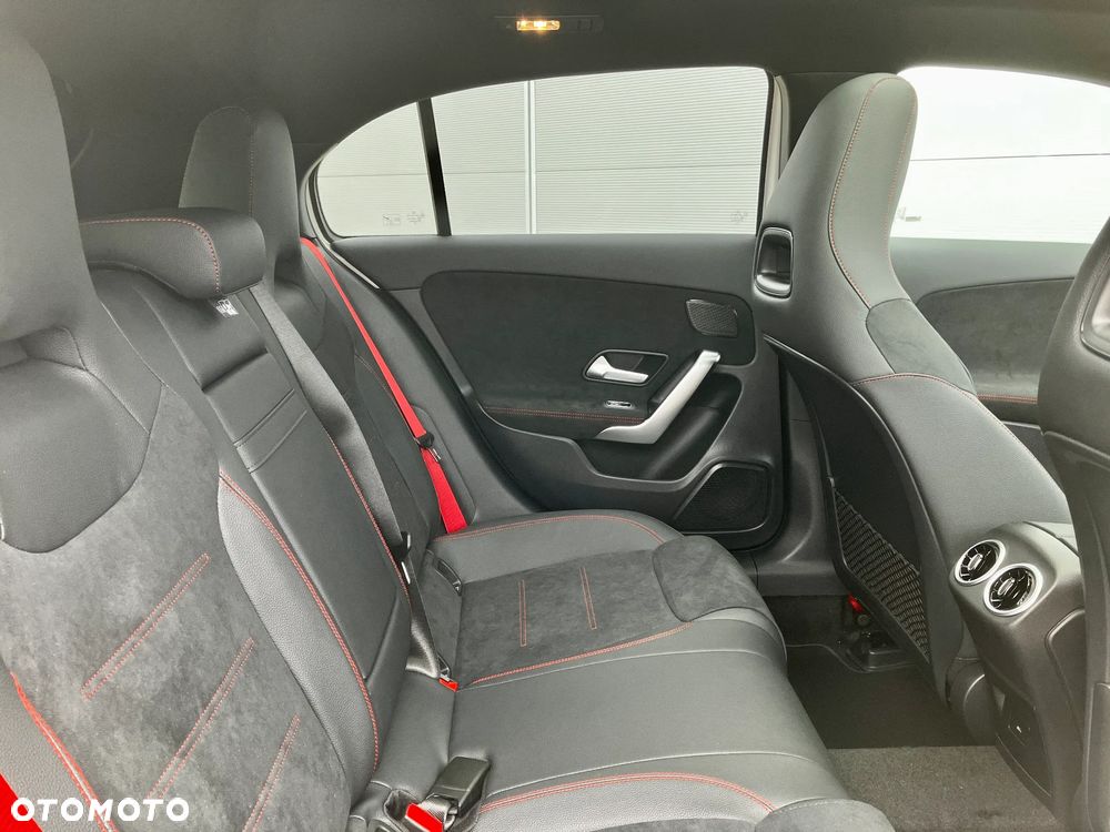 Mercedes-Benz Klasa A 35 AMG 4-Matic 8G-DCT - 6