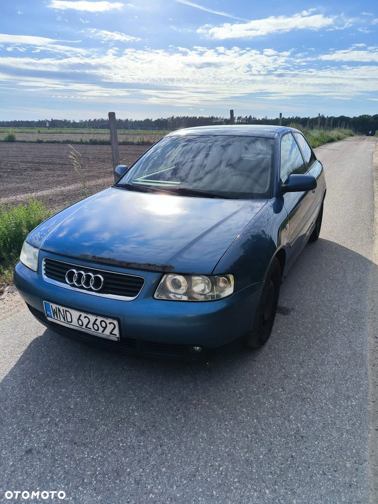 Audi A3 3-drzwiowe 1.8 Ambiente - 1