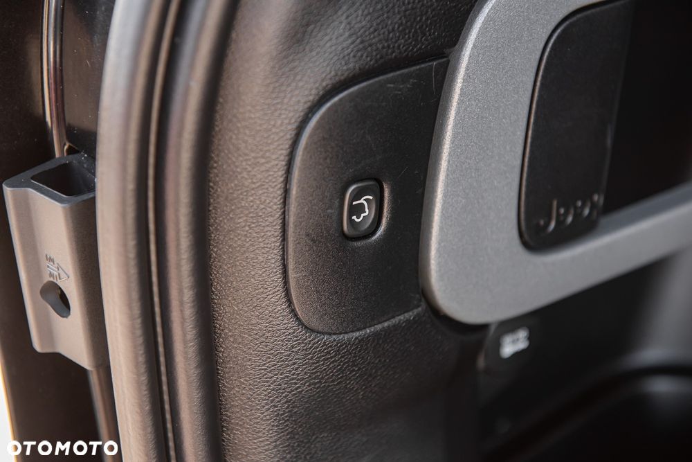 Jeep Cherokee 2.2 Multijet Active Drive II Automatik Overland - 32