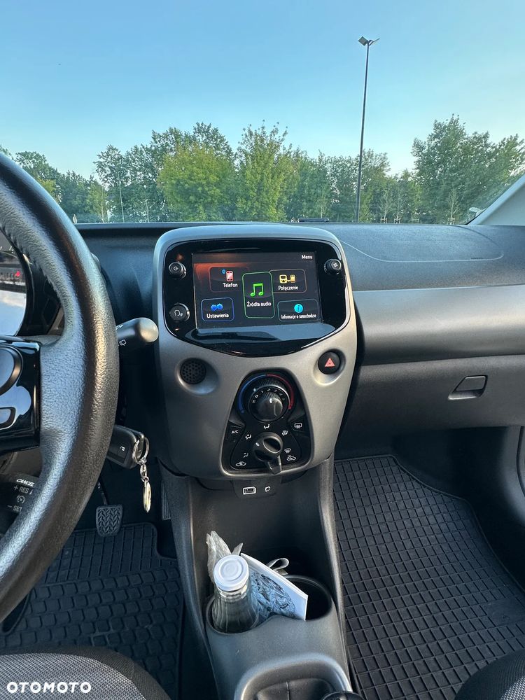 Toyota Aygo x-play - 17