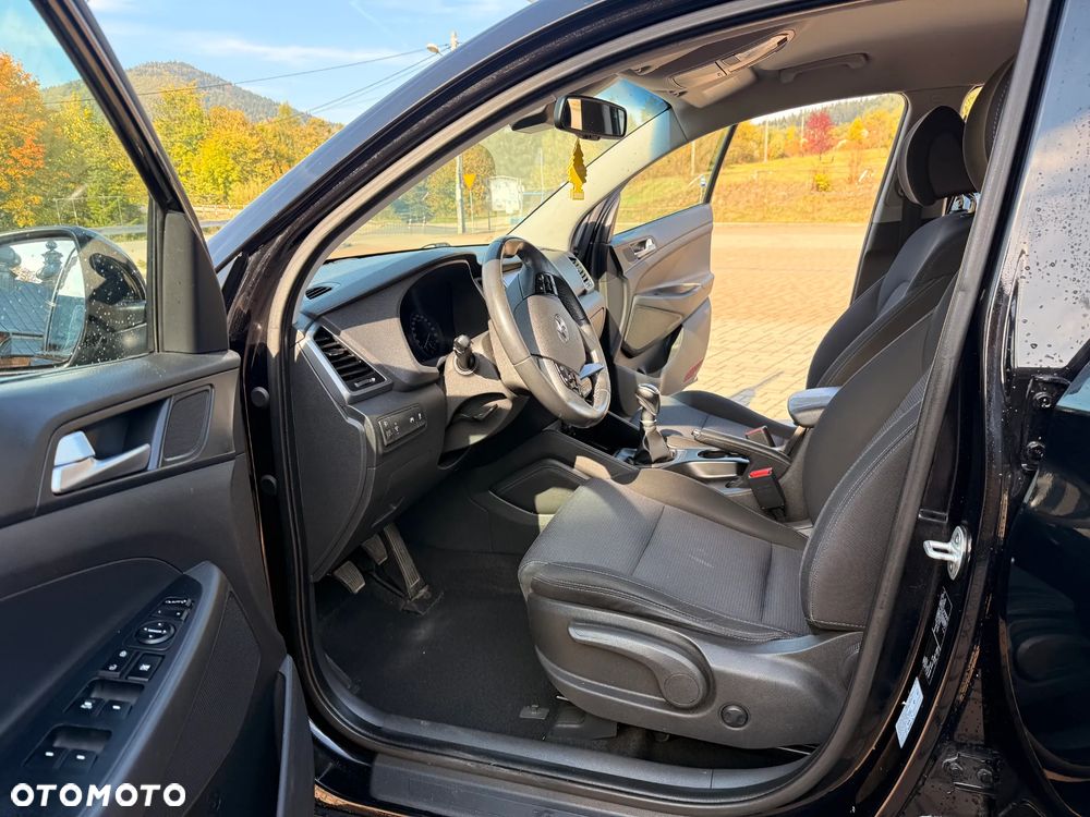 Hyundai Tucson 1.7 CRDI BlueDrive GO 2WD - 15