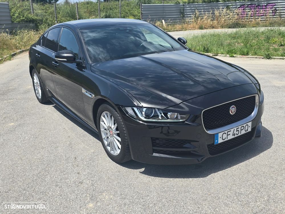 Jaguar XE 2.0 D R-Sport - 3