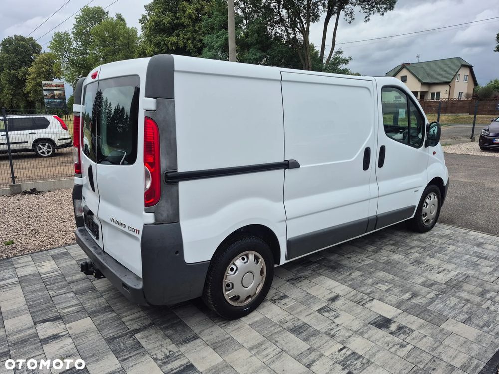 Opel Vivaro - 8
