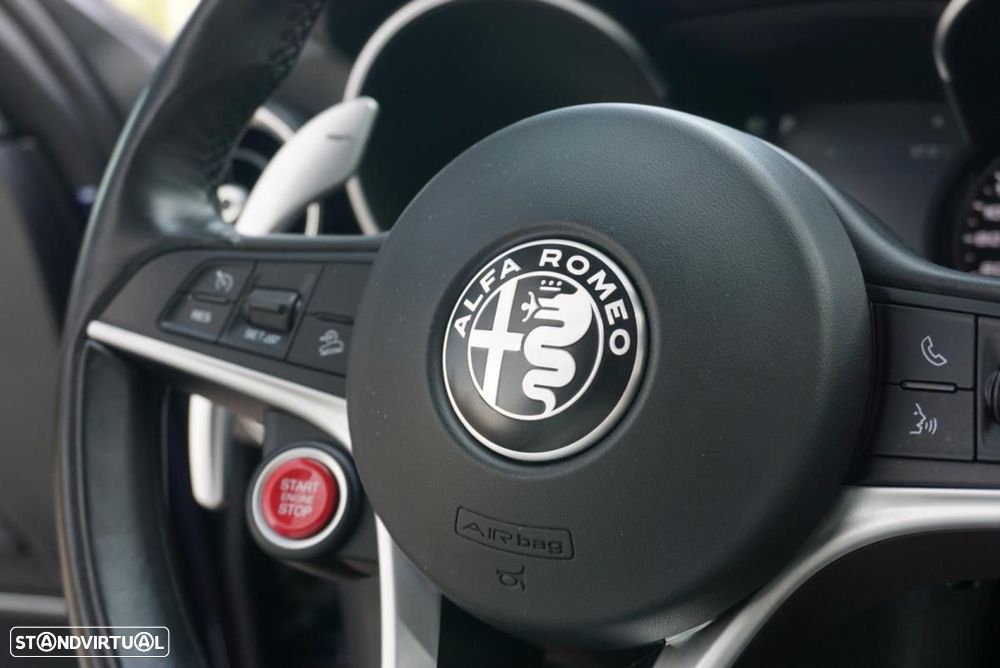 Alfa Romeo Stelvio 2.0 T Veloce TI Q4 AT8 - 33