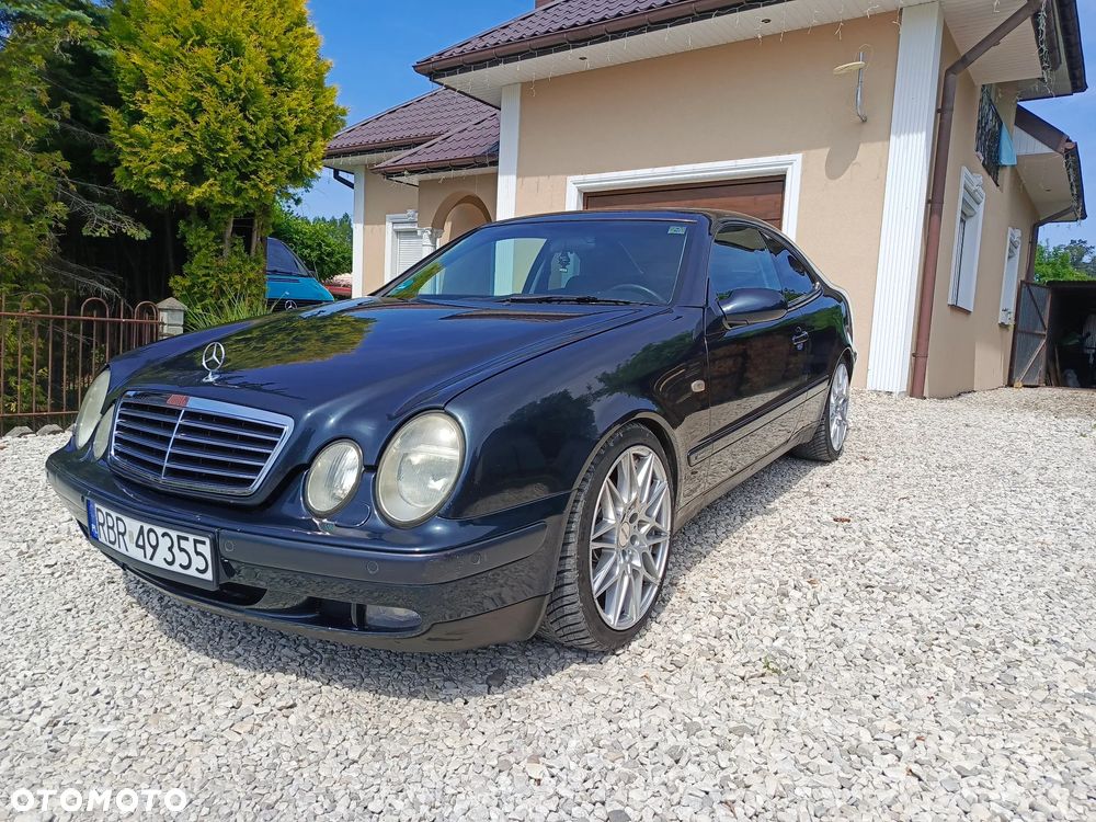 Mercedes-Benz CLK - 6