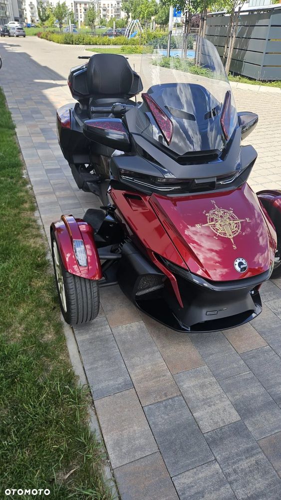 Can-Am Spyder - 9