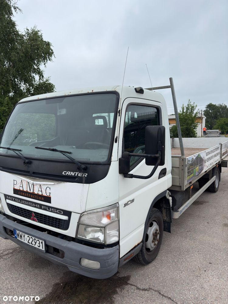 Mitsubishi Fuso Canter - 1