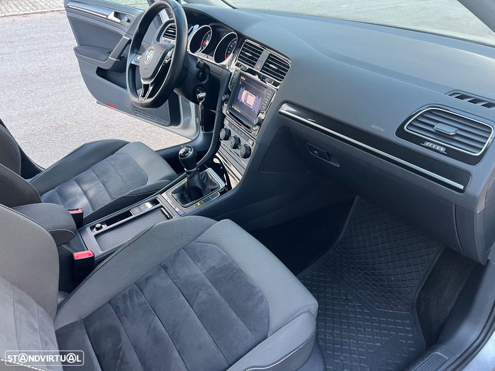 VW Golf 1.6 TDi Highline - 8