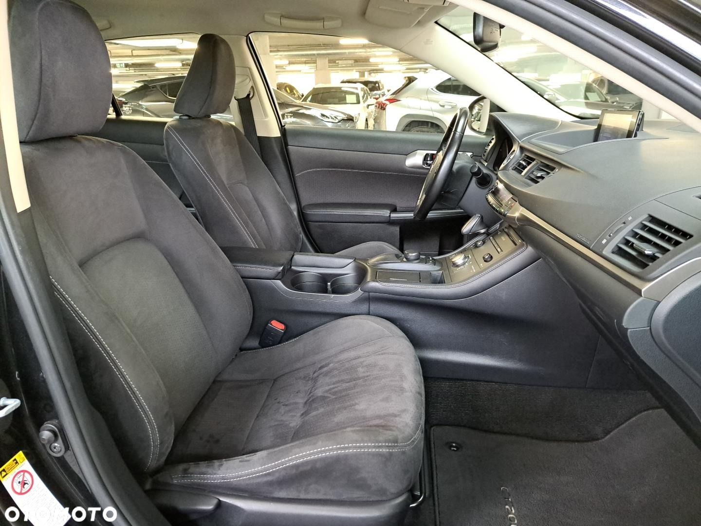 Lexus CT - 14