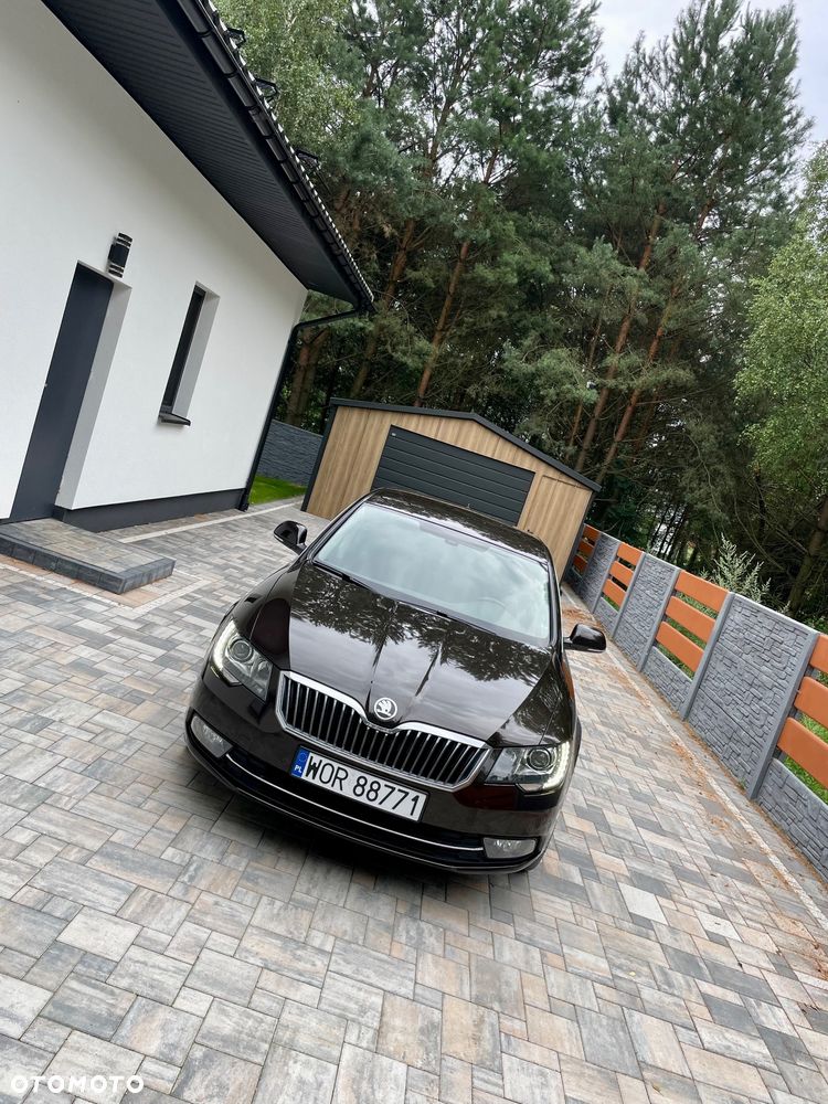 Skoda Superb 2.0 TDI 4x4 L&K DSG - 15