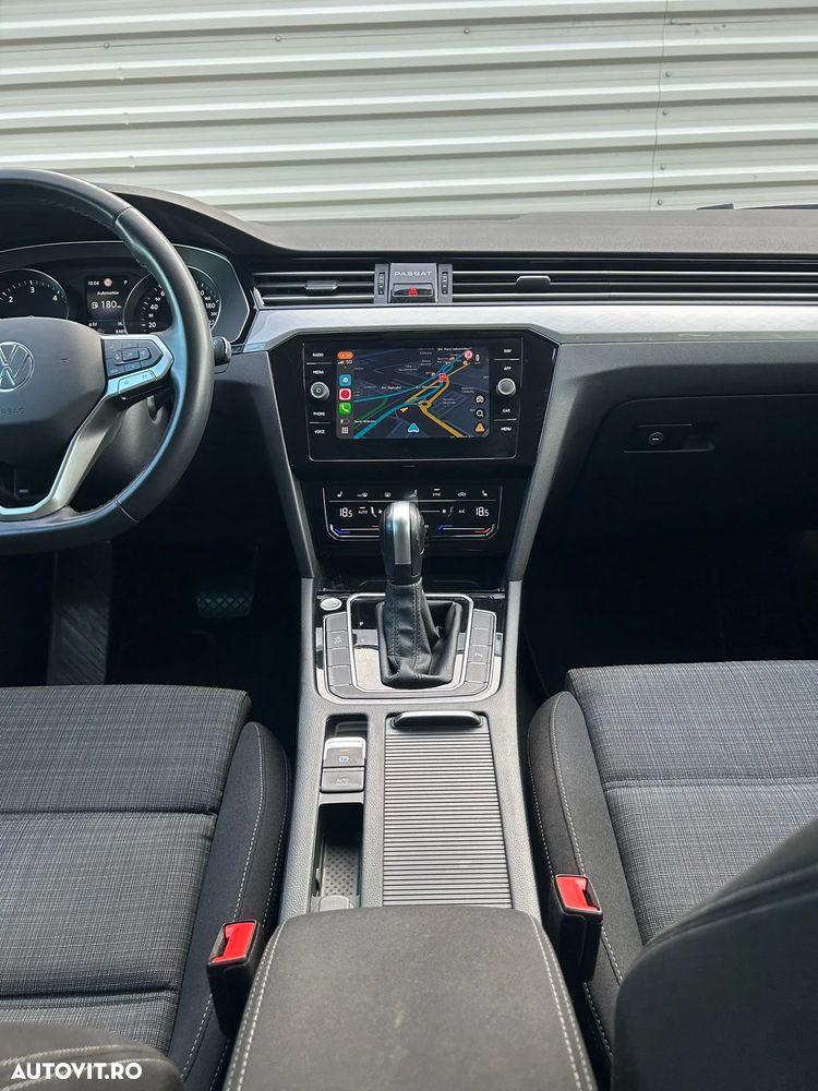 Volkswagen Passat Variant 2.0 TDI SCR DSG Business - 12