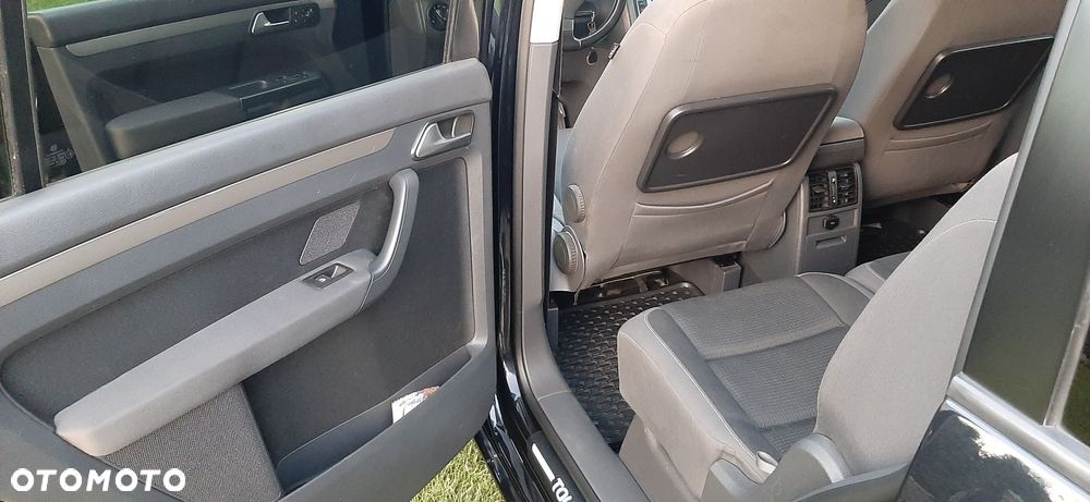 Volkswagen Touran 2.0 TDI DPF Comfortline - 8