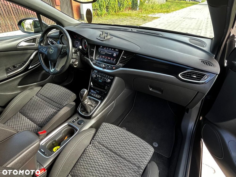 Opel Astra 1.6 D (CDTI) Start/Stop Dynamic - 10
