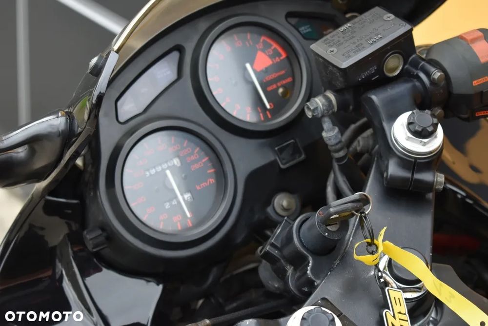 Honda CBR - 23