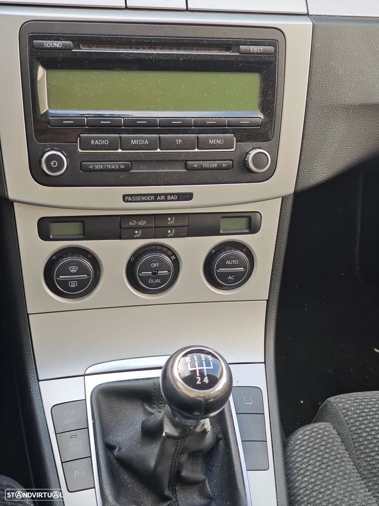 VW Passat Variant 2.0 TDI Confortline BM - 8